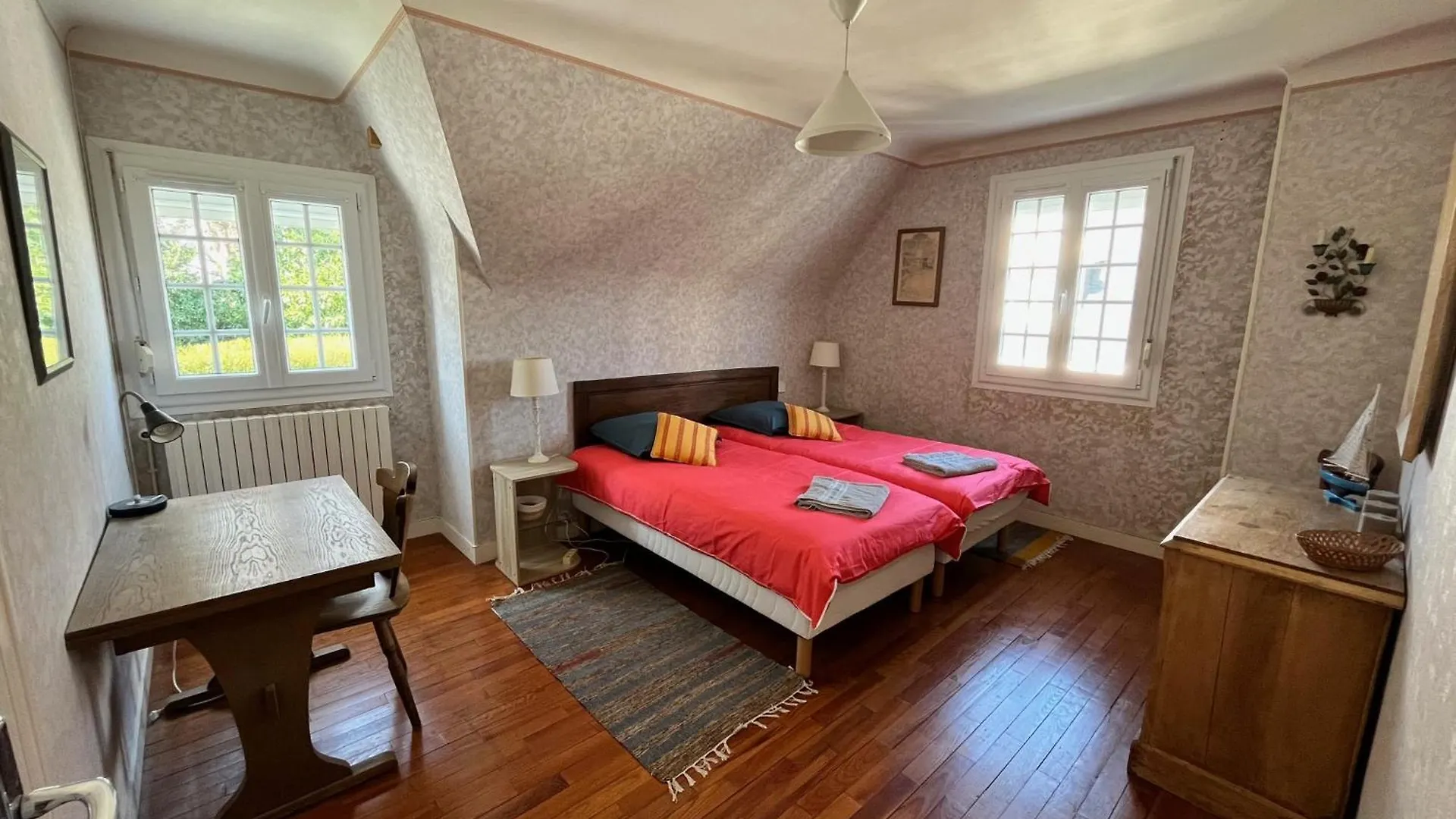 度假居 Maison Centre Ville 3 Chambres 6 Ou 8 Pers Proche Plage Et Jardin Clos 佩罗斯－吉雷克